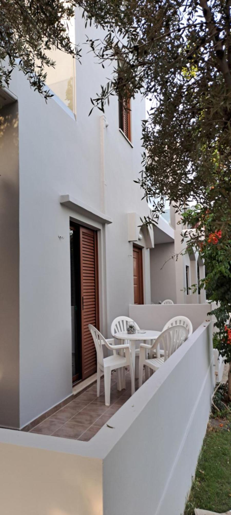 Viena Rooms & Apartments Palaiochora Exterior foto
